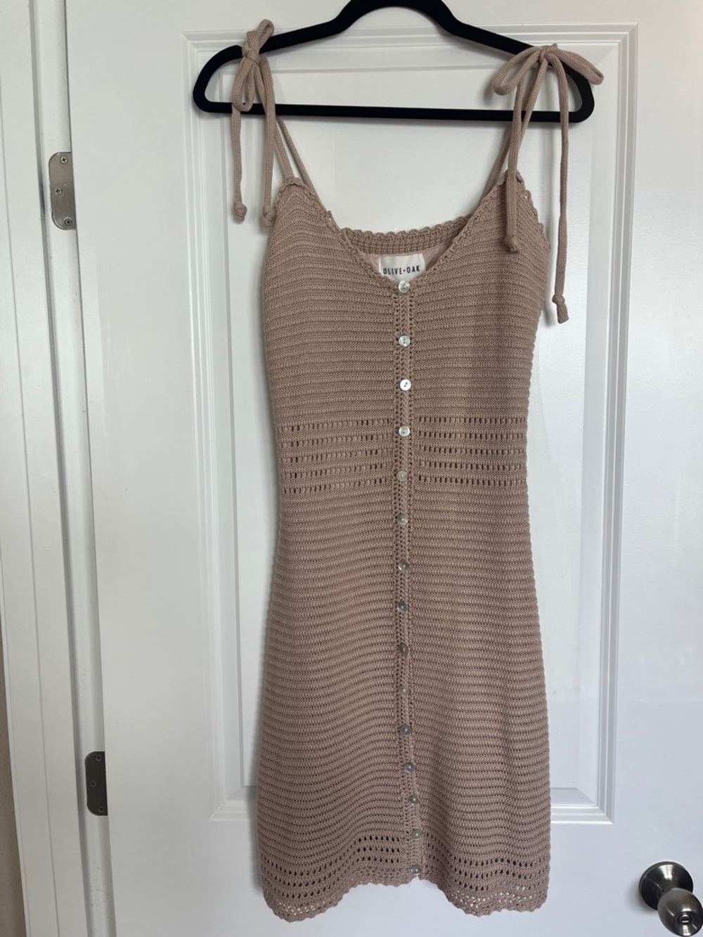 Olive & Oak Tan/Taupe Knit Tie-Shoulder Dress